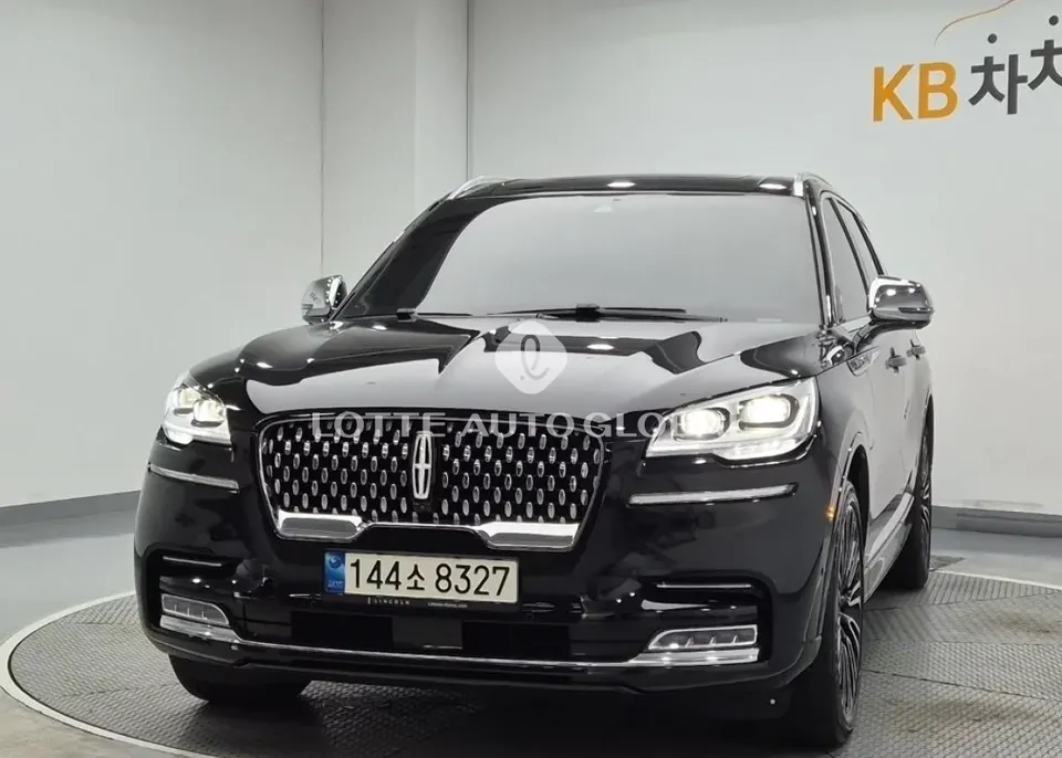 2021 Lincoln Aviator, VIN 5LM5J9XC2MGL18053