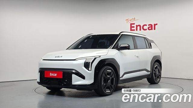 2025 Kia EV3, VIN KNAFE81AFSS017024