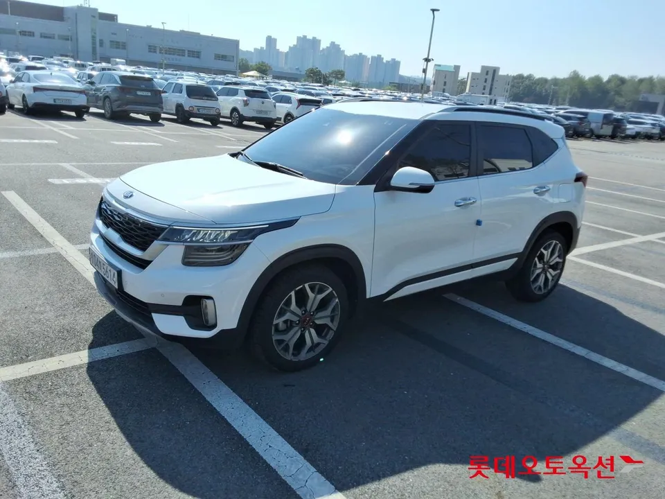 2021 Kia Seltos, VIN KNAET812GMK120311