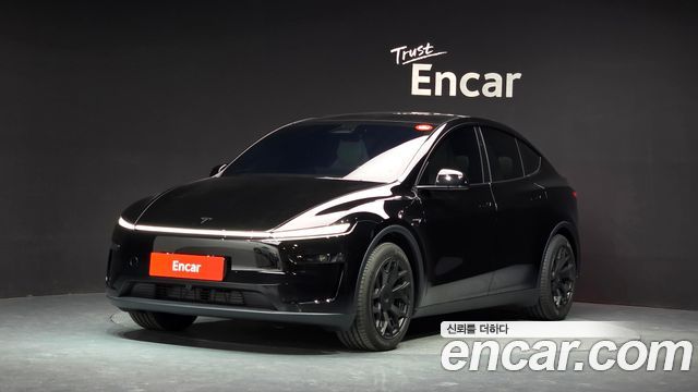 2026 Tesla Model Y, VIN LRWYGCEK0TC682114