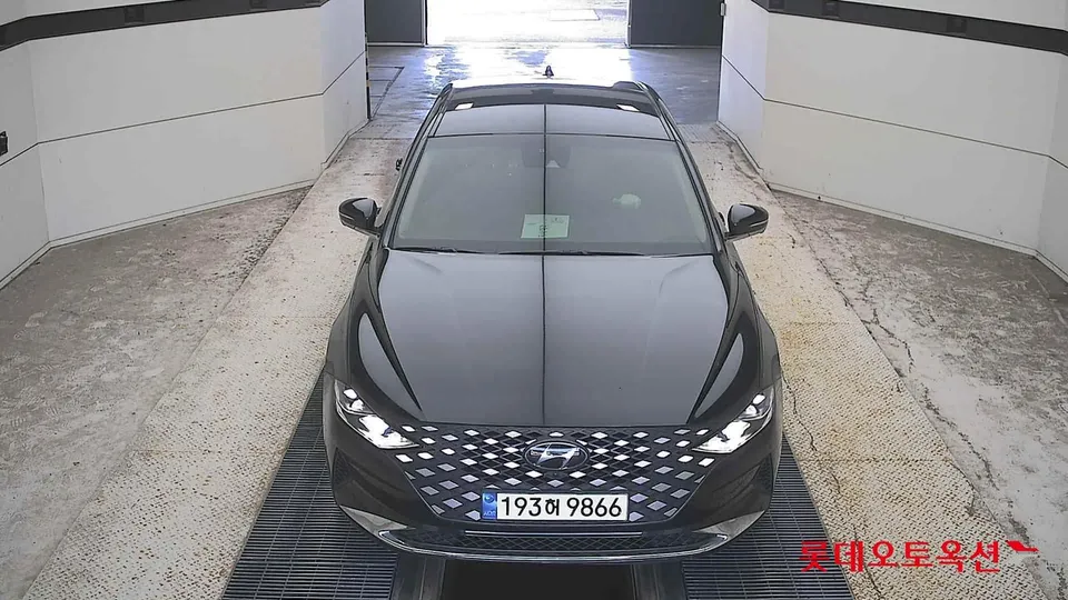 2023 Hyundai Grandeur, VIN KMHF141DBPA515499