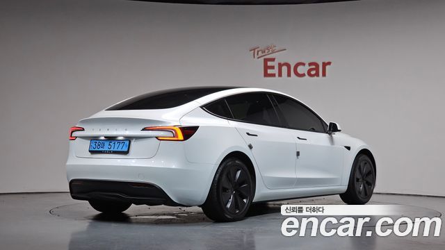 2024 Tesla Model 3, VIN LRW3E7FS1RC138302