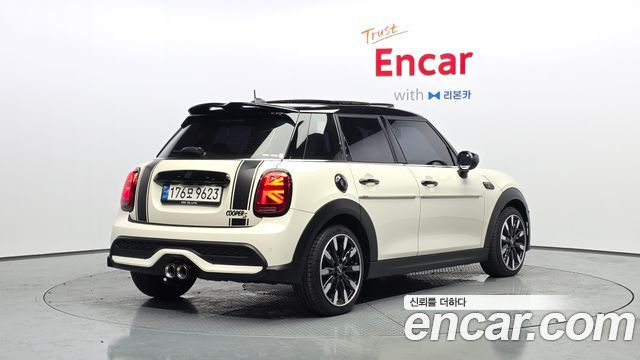 2022 Mini Cooper, VIN WMW61DK04N2S02375