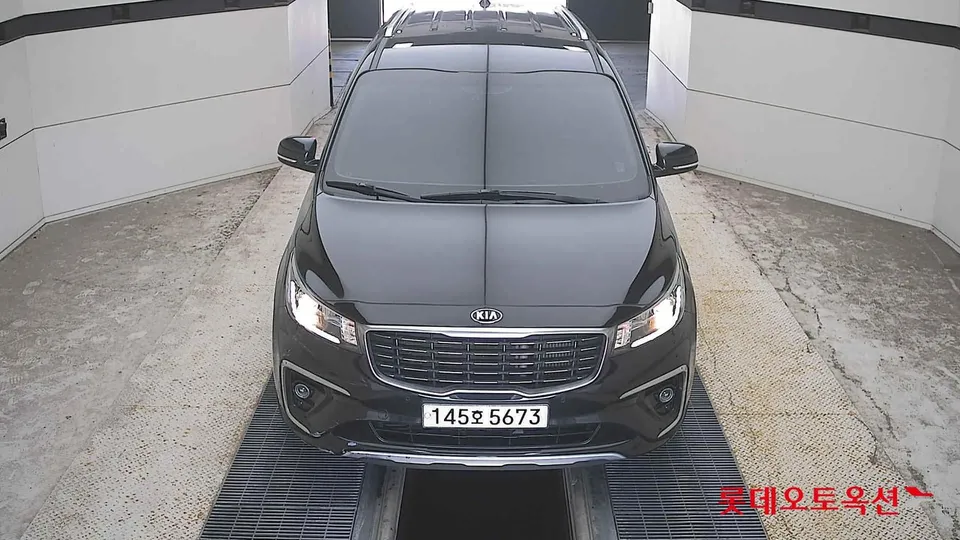 2020 Kia Carnival, VIN KNAMC81ABLS646535