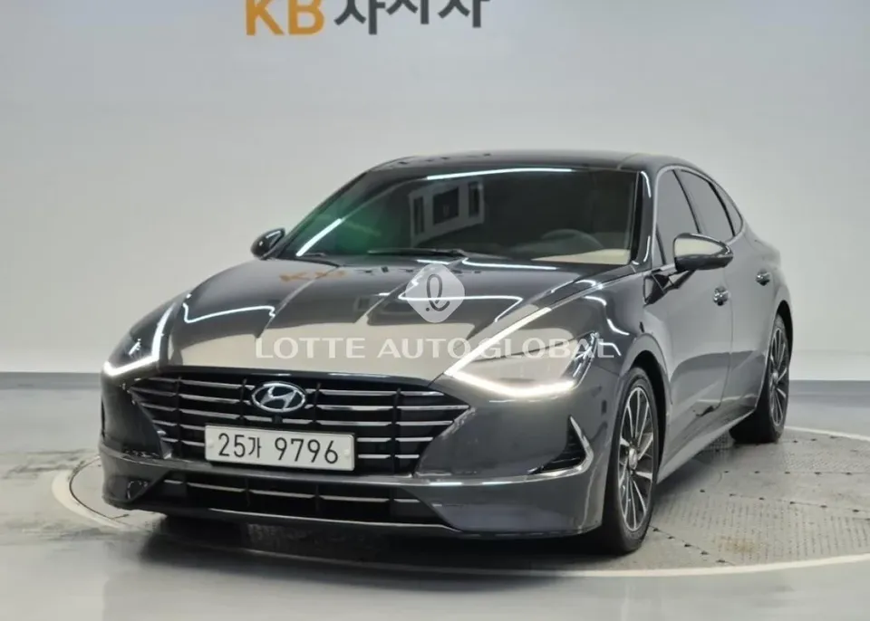 2020 Hyundai Sonata, VIN KMHL241EBLA002213