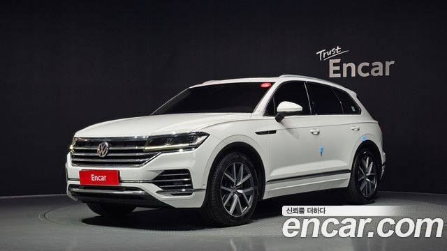 2020 Volkswagen Touareg, VIN WVGZZZCRZLD021760