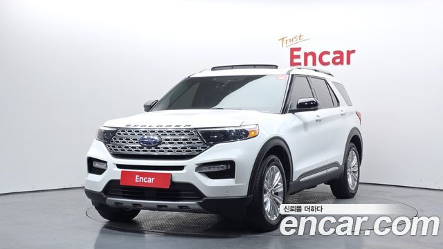 2022 Ford Explorer, VIN 1FMSK8FH2NGB76654
