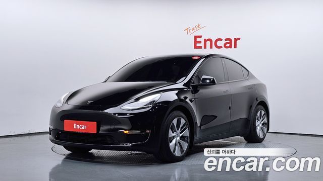 2022 Tesla Model Y, VIN 7SAYGDEE5NF500208