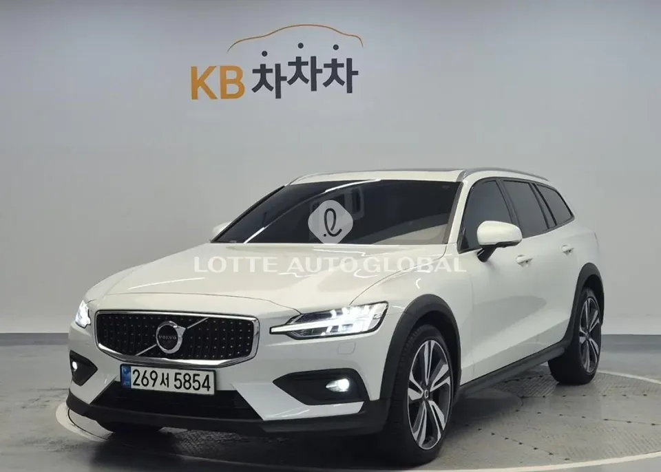 2021 Volvo V60, VIN YV1ZZL12CM1073976