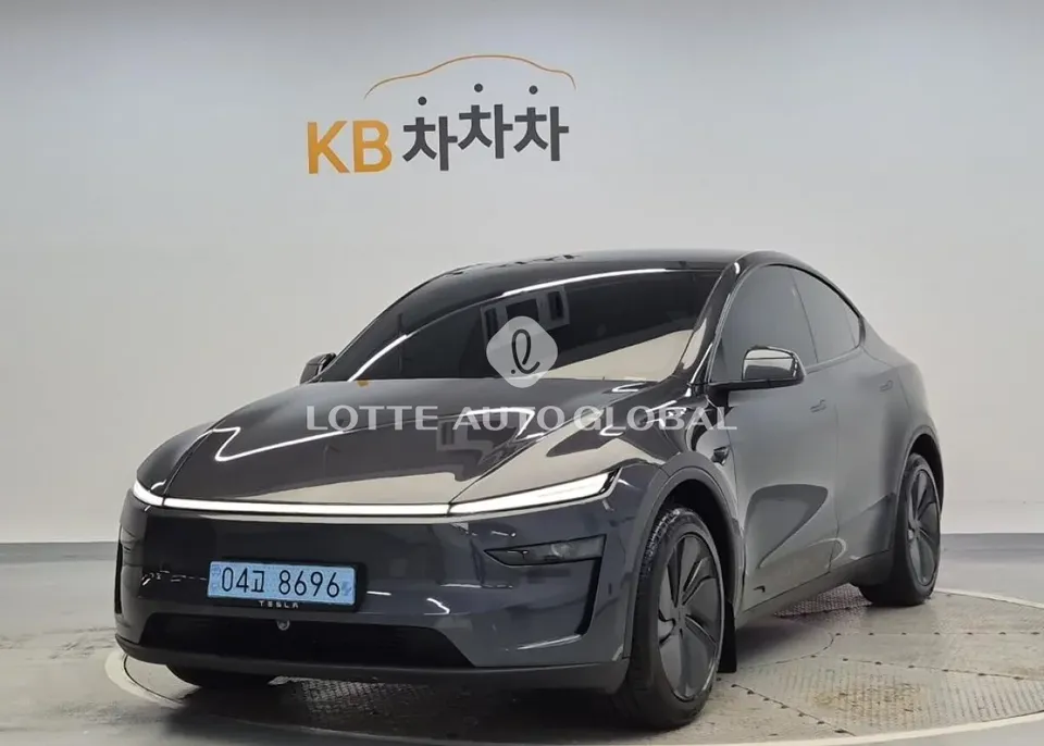 2025 Tesla Model Y, VIN LRWYGCFJ8SC326711
