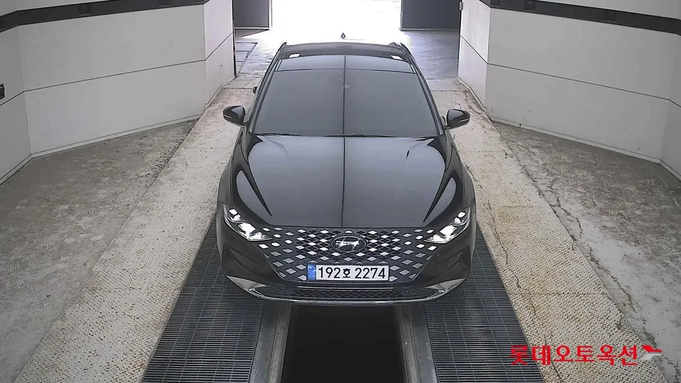 2022 Hyundai Grandeur, VIN KMHF141DBNA494549