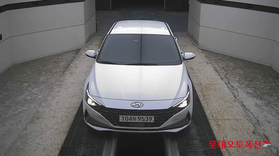 2021 Hyundai Avante, VIN KMHLM41EEMU054912