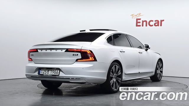 2023 Volvo S90, VIN LVYPT0628PP322572