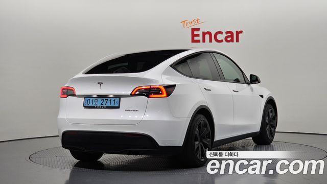 2021 Tesla Model Y, VIN 5YJYGDED6MF236922