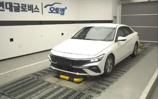 2024 Hyundai Avante, VIN KMHLM41EERU566868