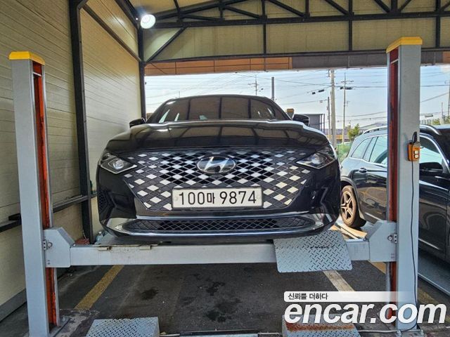 2021 Hyundai Grandeur, VIN KMHF141DBMA422388