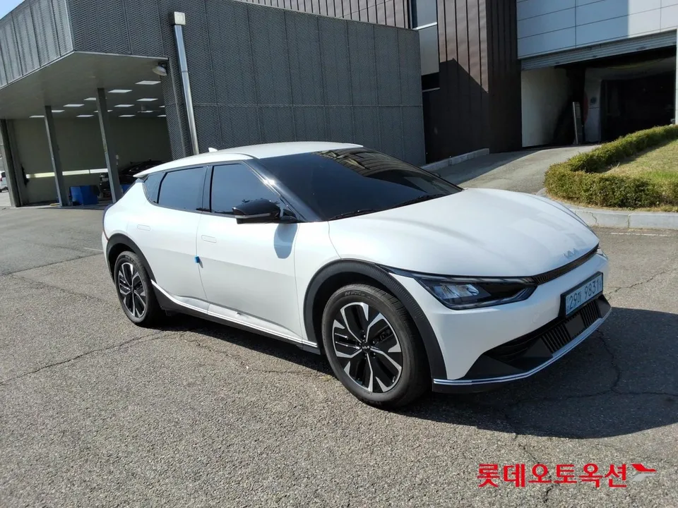 2022 Kia EV6, VIN KNAC281AFNA028148