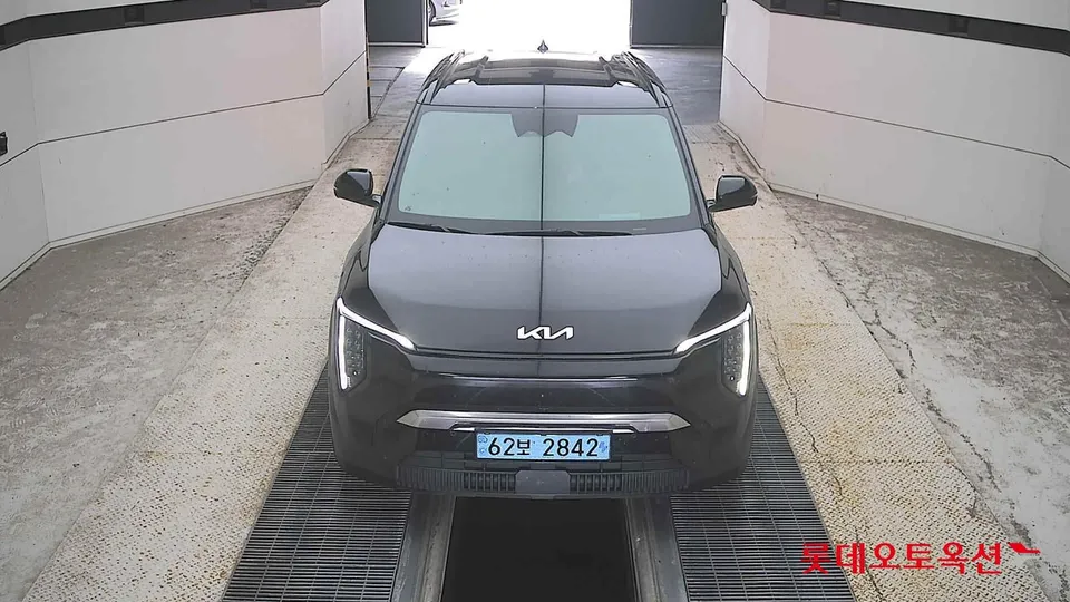 2025 Kia EV3, VIN KNAFC81AFSS005048