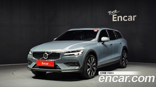 2022 Volvo V60, VIN YV1ZZL12CN1090729