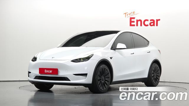 2024 Tesla Model Y, VIN LRWYGCFS4RC427991