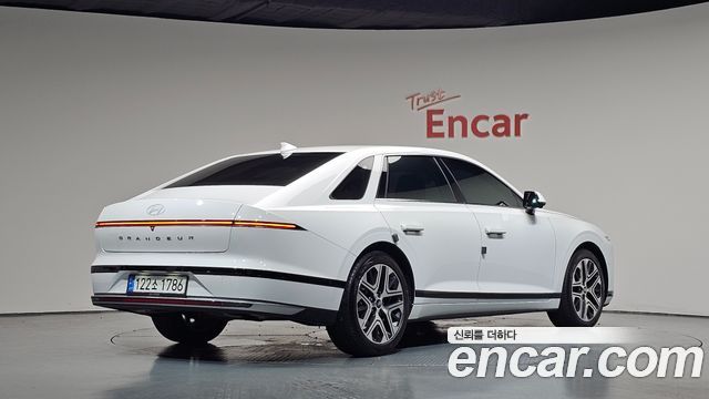 2025 Hyundai Grandeur, VIN KMHN141DBSA083984