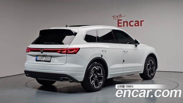 2024 Volkswagen Touareg, VIN WVGZZZCR6RD022842