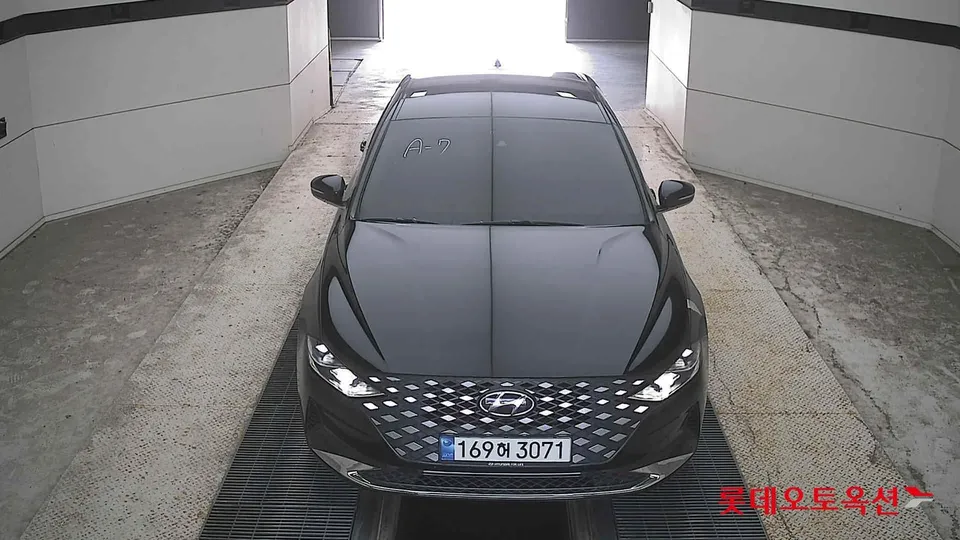 2022 Hyundai Grandeur, VIN KMHF241NBNA481729