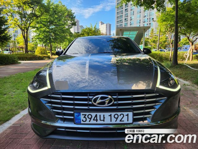 2022 Hyundai Sonata, VIN KMHL241JBNA047009
