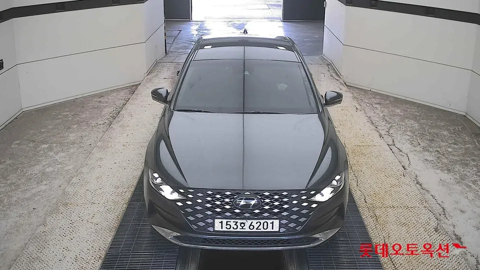 2020 Hyundai Grandeur, VIN KMHF141DBLA383594