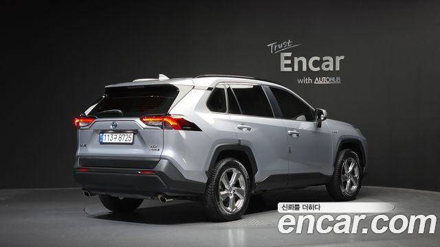 2021 Toyota RAV4, VIN JTMW2RFV1MD517107