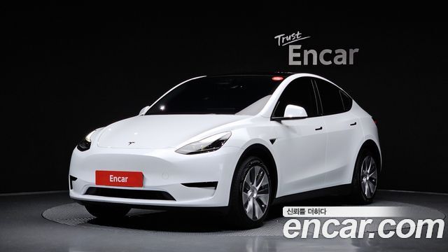 2023 Tesla Model Y, VIN LRWYGCFS4PC103405