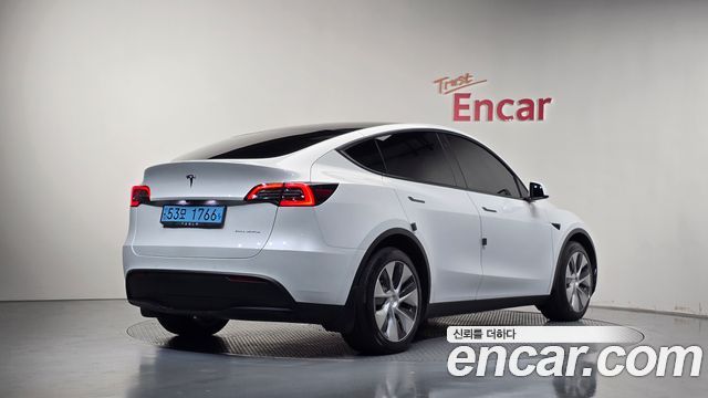 2022 Tesla Model Y, VIN 7SAYGDEE6NF501383