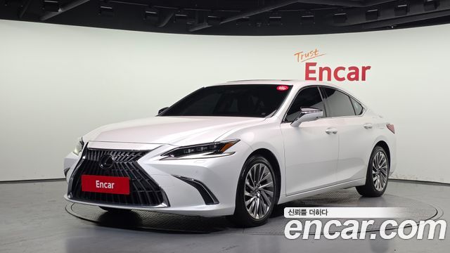 2024 Lexus ES, VIN JTHBA1C14R2022650