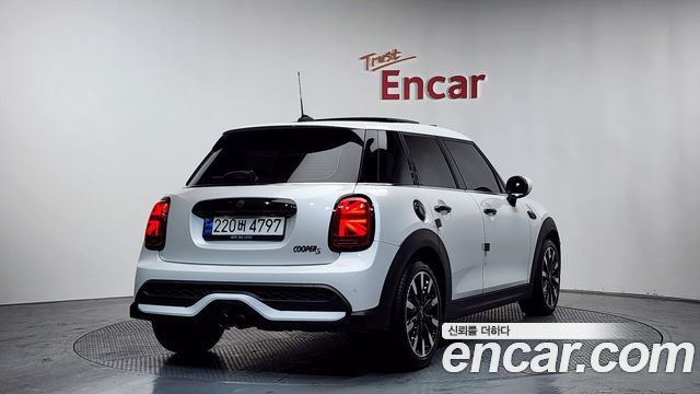2023 Mini Cooper, VIN WMW61DK01P2T82756