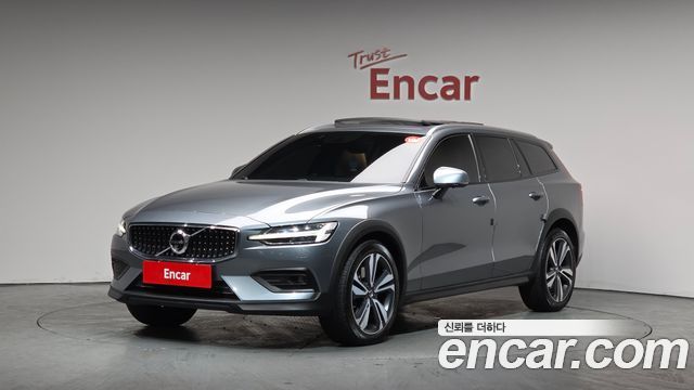2021 Volvo V60, VIN YV1ZZL12CM1072430