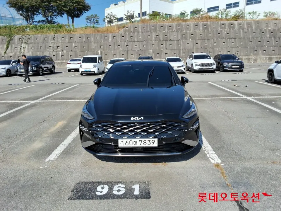 2022 Kia K8, VIN KNAM2411BNA003001