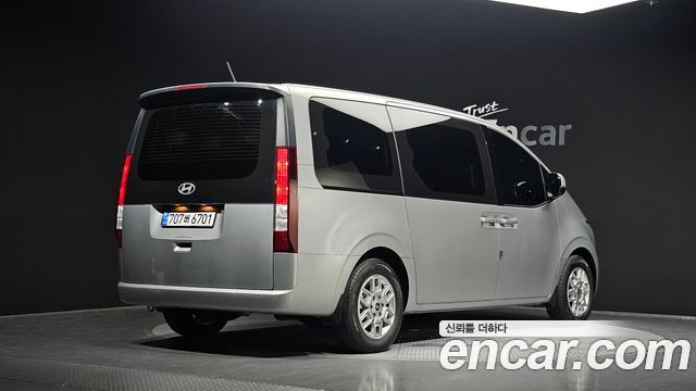 2025 Hyundai Staria, VIN KMJYB37ABSU003403