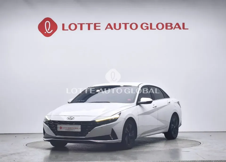 2022 Hyundai Avante, VIN KMHLR41EENU303378