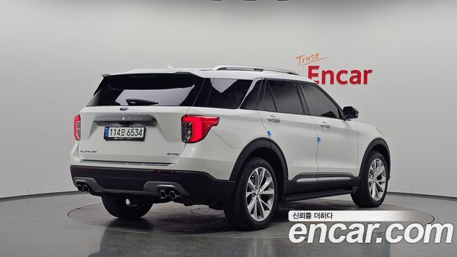 2021 Ford Explorer, VIN 1FM5K8HC2MGC21671