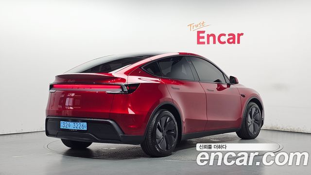 2025 Tesla Model Y, VIN LRWYGCFJ9SC064102
