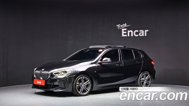 2022 BMW 1-Series, VIN WBA7L7102N7L08439