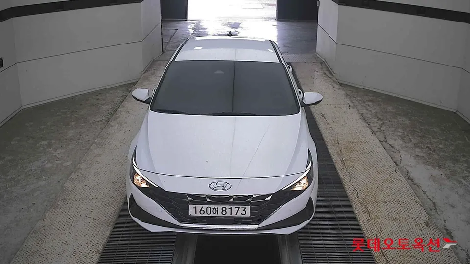 2021 Hyundai Avante, VIN KMHLM41EEMU232079