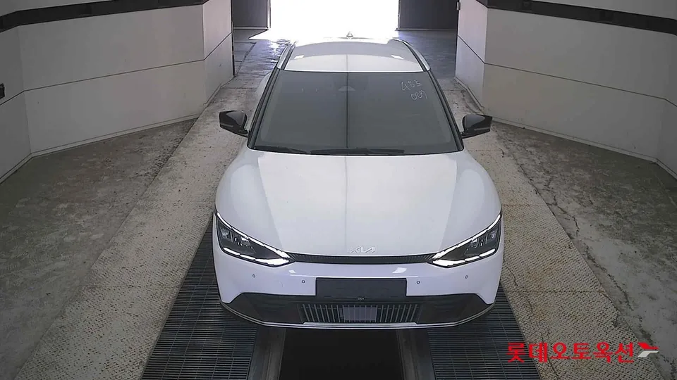 2023 Kia EV6, VIN KNAC281AFPA101652