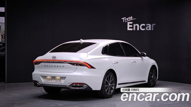 2022 Hyundai Grandeur, VIN KMHF141DBNA492215