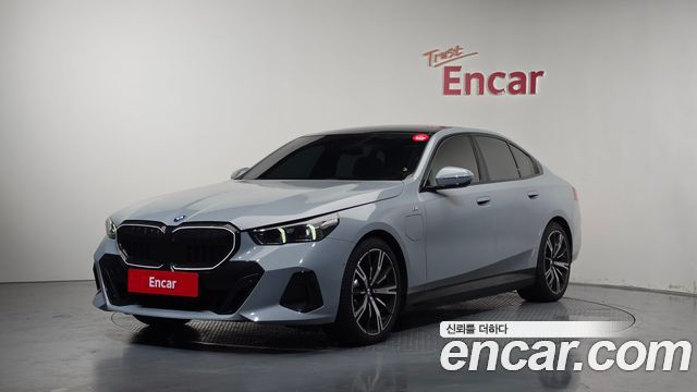 2025 BMW 5-Series, VIN WBA71FJ02SCV35259