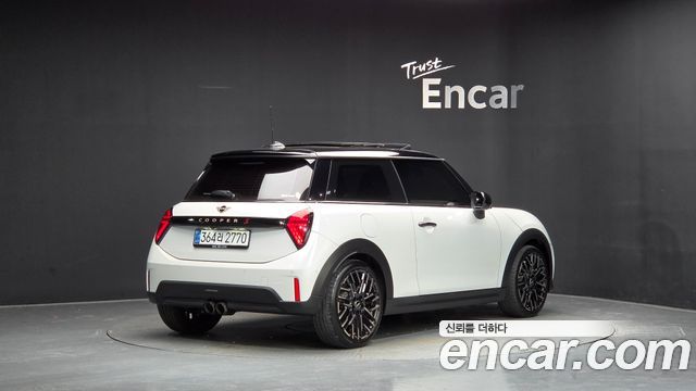 2025 Mini Cooper, VIN WMW21GD08S2W24352