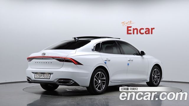 2022 Hyundai Grandeur, VIN KMHF241NBNA475747