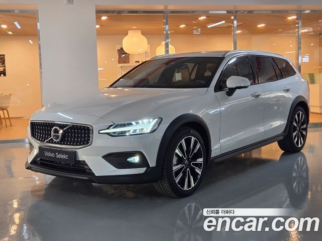 2025 Volvo V60, VIN YV1ZZL120S2145426