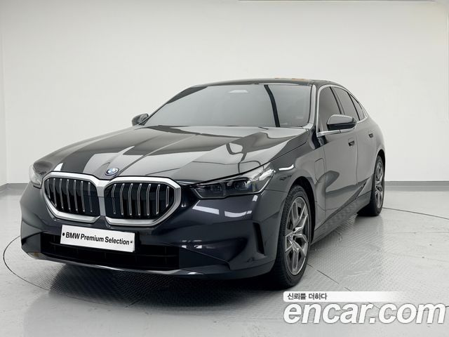 2025 BMW 5-Series, VIN WBA71FJ09SCT25502