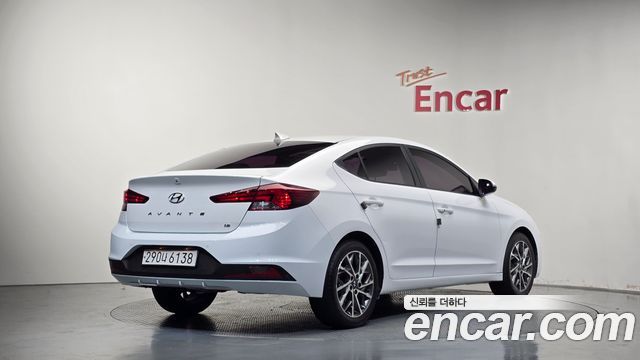 2020 Hyundai Avante, VIN KMHD641EELU061111